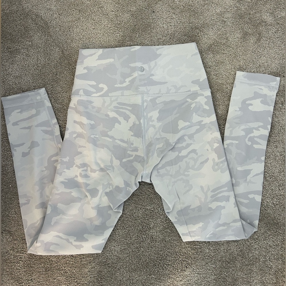 Lululemon 28” ribbed camo leggings